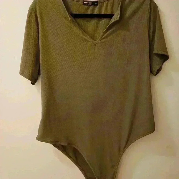 Never worn 2 x Shein bodysuit, new without tags, green - Picture 4 of 7